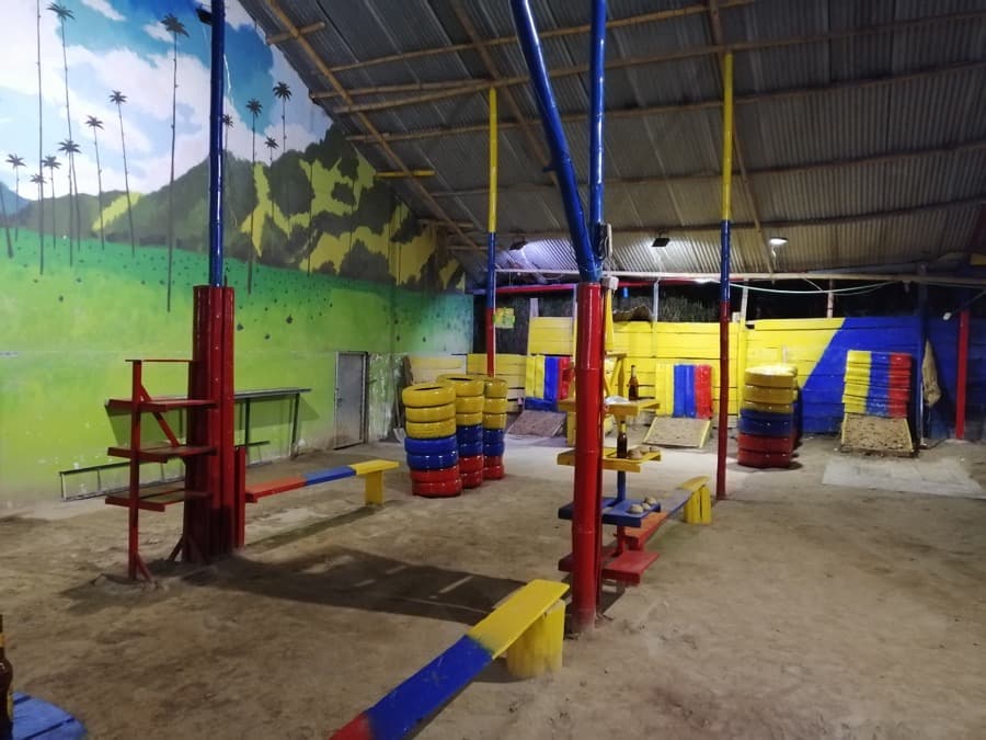 Atrakcje Kolumbii - jak zagrać w wybuchowe tejo?